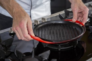 Pak een Grill pan voor het kalfsvlees